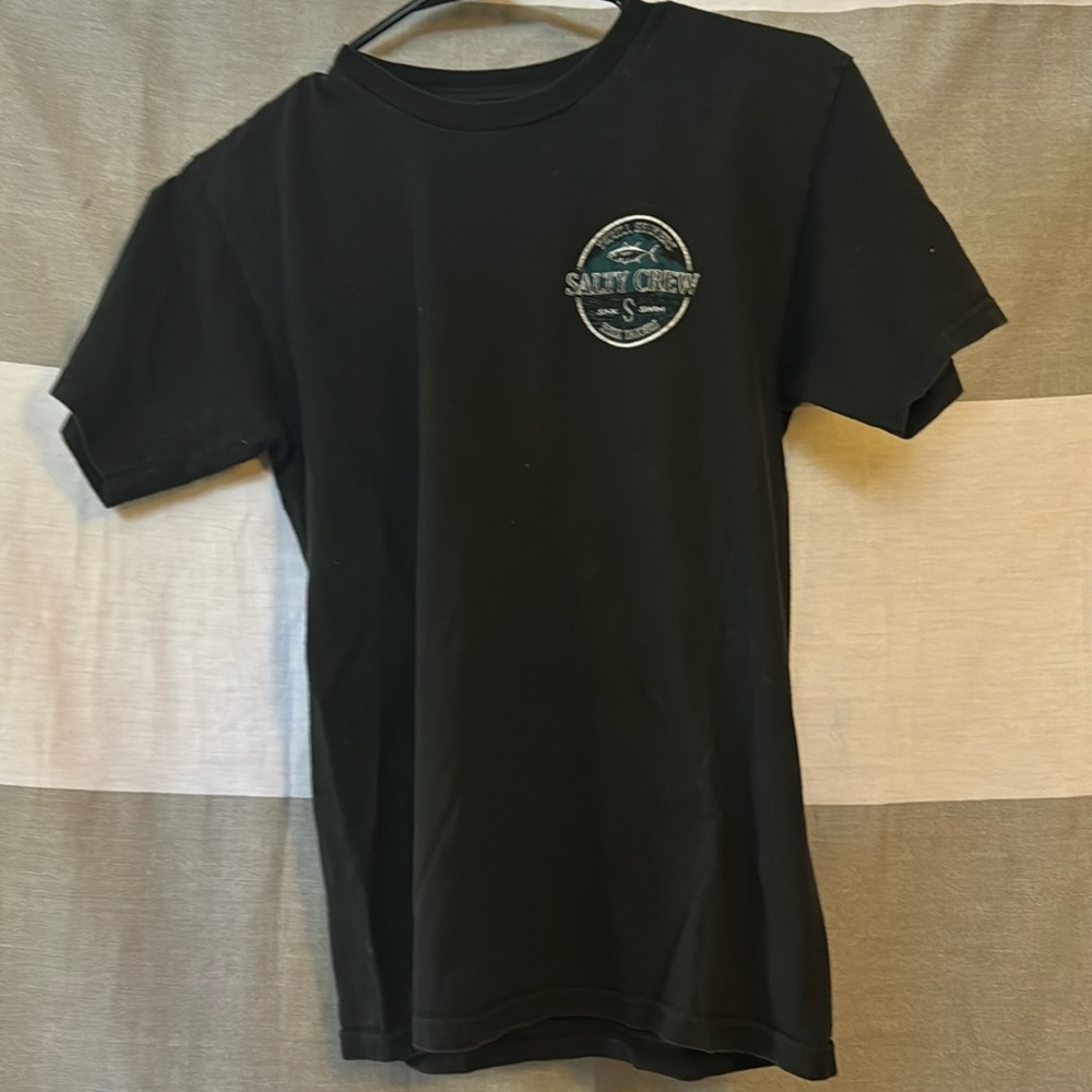 mens medium salty crew t-shirt